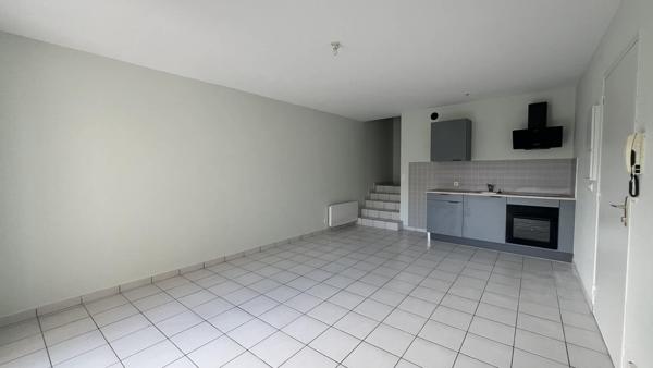 Appartement
                                                                                                                                                                                                                                                                                                                        3 pièce(s)                                                                                                                                                                                                          1 chambre(s)                                                                                                                                                                                                          52  m²