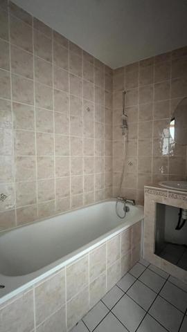 Appartement
                                                                                                                                                                                                                                                                                                                        3 pièce(s)                                                                                                                                                                                                          1 chambre(s)                                                                                                                                                                                                          52  m²