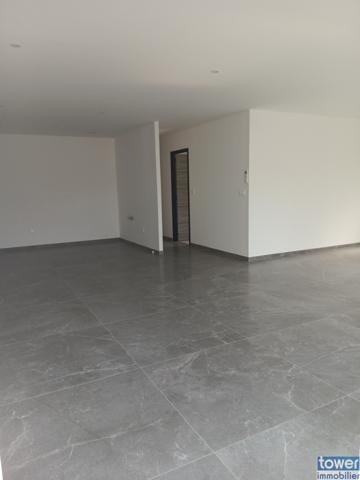 Maison
                                                                                                                                                                                                                                                                                                                        6 pièce(s)                                                                                                                                                                                                          3 chambre(s)                                                                                                                                                                                                          110  m²
