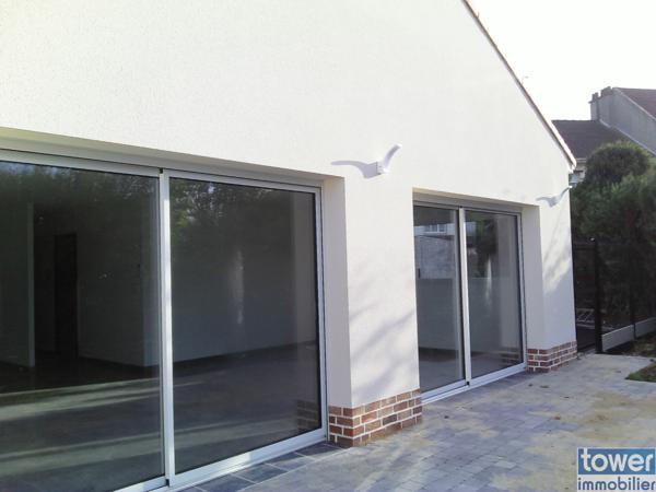 Maison
                                                                                                                                                                                                                                                                                                                        6 pièce(s)                                                                                                                                                                                                          3 chambre(s)                                                                                                                                                                                                          110  m²