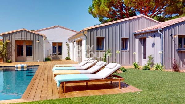 Le Bois-Plage-en-Ré. Maison d'exception : le parfait équilibre entre plages et commerces