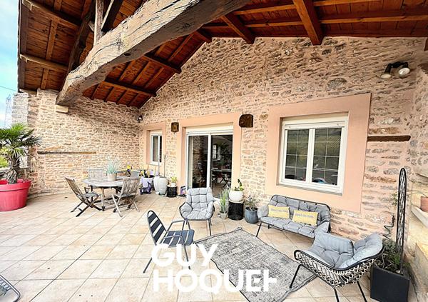 Propriété Viticole en Pierre - Deux Maisons + Dépendances et Terrain - 71960 FUISSE