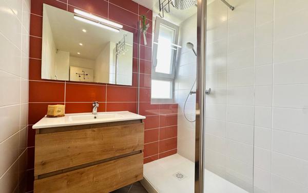 Appartement à vendre    4 pièces • 80 m2 Le Bouscat