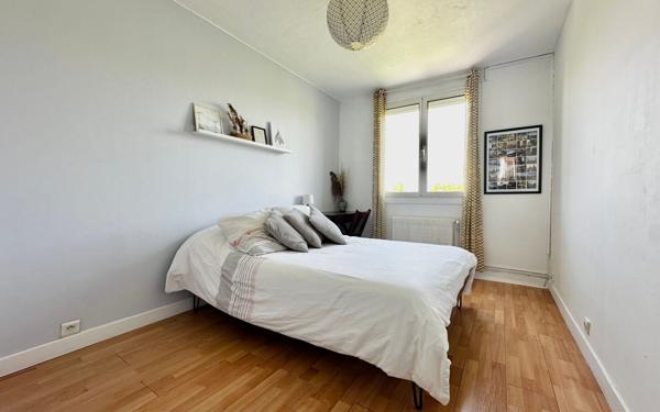 Appartement à vendre    4 pièces • 80 m2 Le Bouscat