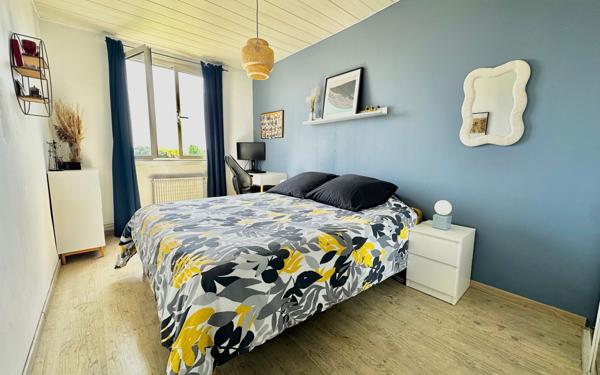 Appartement à vendre    4 pièces • 80 m2 Le Bouscat