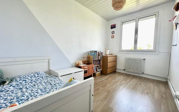 Appartement à vendre    4 pièces • 80 m2 Le Bouscat