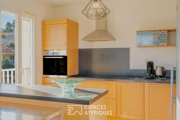 Appartement dernier étage avec vue dominante sur les vignes