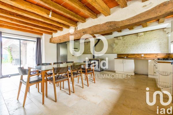 Maison 8 pièces de 330 m² à Cour-Cheverny (41700)