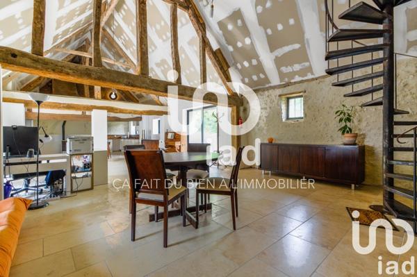 Maison 8 pièces de 330 m² à Cour-Cheverny (41700)