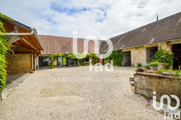 Maison 8 pièces de 330 m² à Cour-Cheverny (41700)