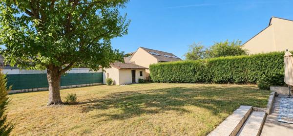 Vente                                                      Maison
                        
                     5 pièces                      91 m2                     à Fontenay-Trésigny