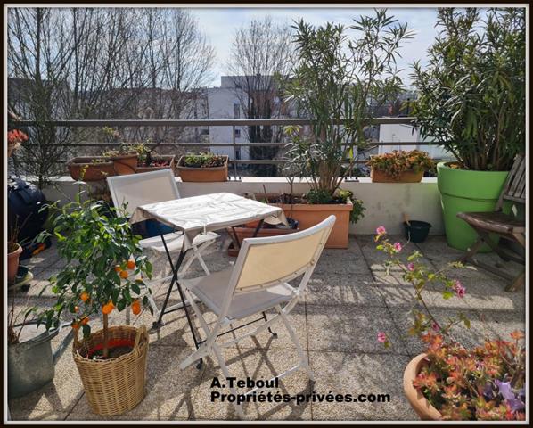 TOIT/TERRASSE SUR VILLEURBANNE/ GRATTE CIEL NORD :DERNIER ETAGE  DE 126M² AVEC TERRASSE DE 35M² CIEL OUVERT