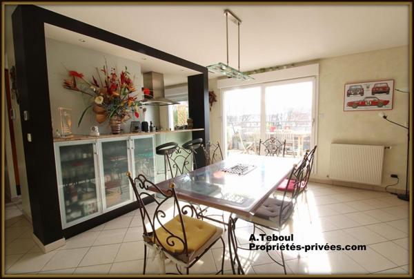 TOIT/TERRASSE SUR VILLEURBANNE/ GRATTE CIEL NORD :DERNIER ETAGE  DE 126M² AVEC TERRASSE DE 35M² CIEL OUVERT