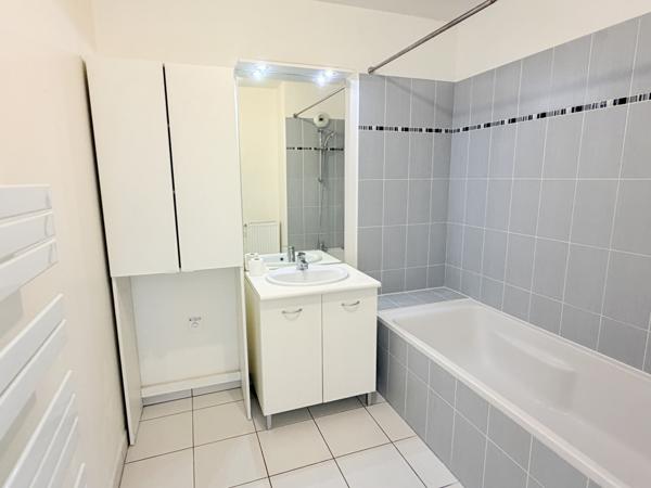 Appartement
         3 pièces
        - 64 m² Exclusivité