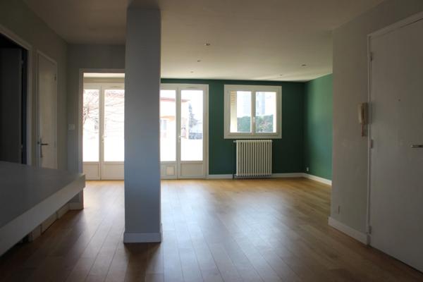 TOULOUSE (quartier Saint-Agne, rue Elvire), Métro Saint-Agne Appartement 58 m², deux balcons et un parking privatif