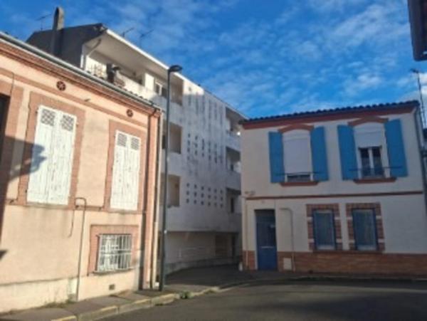 TOULOUSE (quartier Saint-Agne, rue Elvire), Métro Saint-Agne Appartement 58 m², deux balcons et un parking privatif