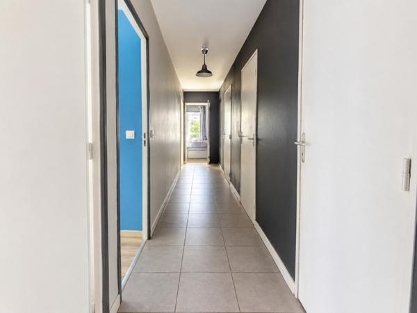 Appartement à vendre 315 700 € Vaulx-en-Velin 4 p 83 m² DPE C