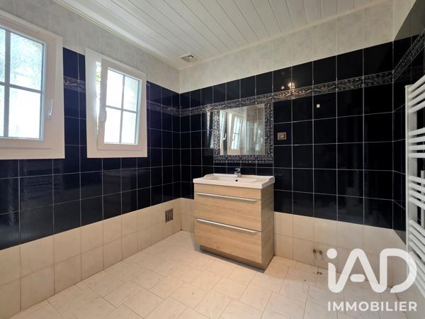 Maison à vendre 5 pièces 137 m² Sireuil
