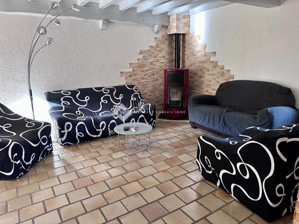 Thiers (hameau calme) - Maison 3 ch. et 1 bureau