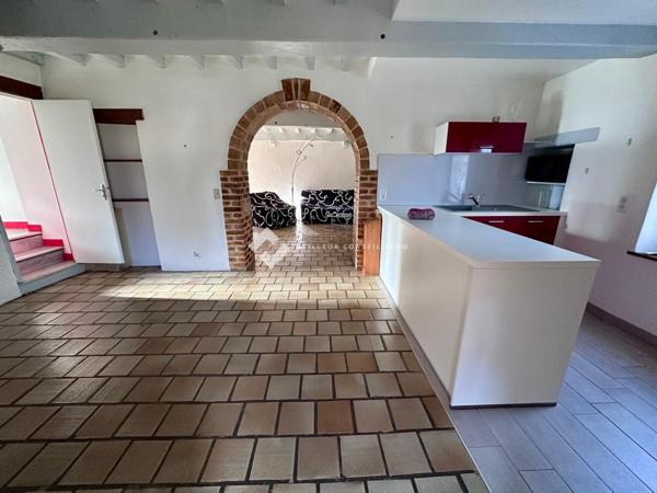 Thiers (hameau calme) - Maison 3 ch. et 1 bureau