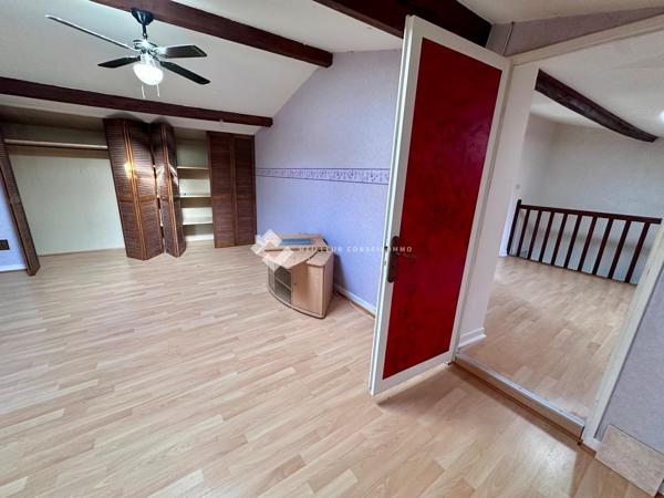 Thiers (hameau calme) - Maison 3 ch. et 1 bureau