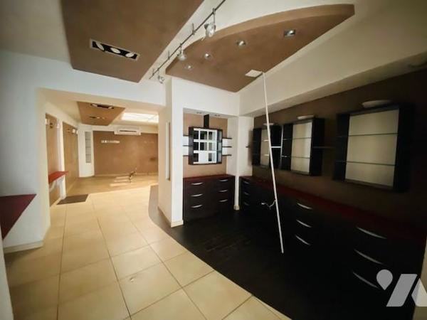 CHALONNES SUR LOIRE LOCAL COMMERCIAL DE 62 M²