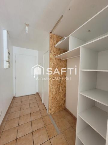 1km de la gare, T1 44m² + parking, immeuble récent