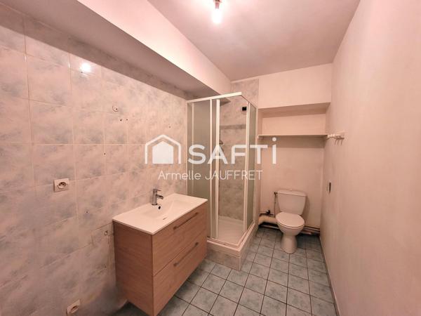 1km de la gare, T1 44m² + parking, immeuble récent