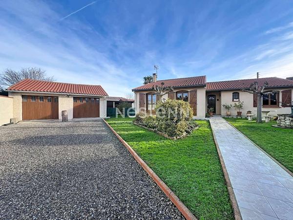 SOUS COMPROMIS- VILLATE- Maison de plain-pied avec piscine sur plus de 1000 m² de terrain -