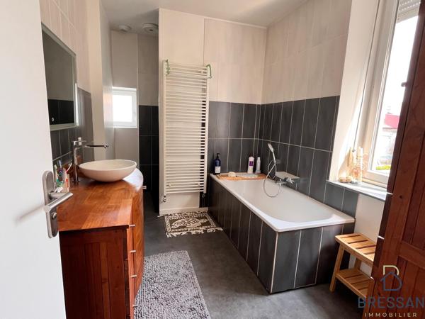 Maison 7 pièce(s) 5 chambre(s) 190 m²