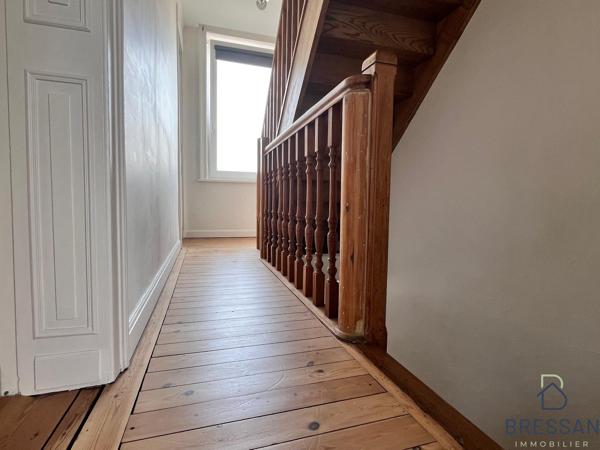 Maison 7 pièce(s) 5 chambre(s) 190 m²