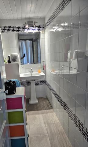 Appartement T4 dernier étage avec parking Alès (30100)