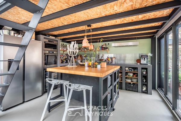Loft avec patio dans une ancienne clouterie