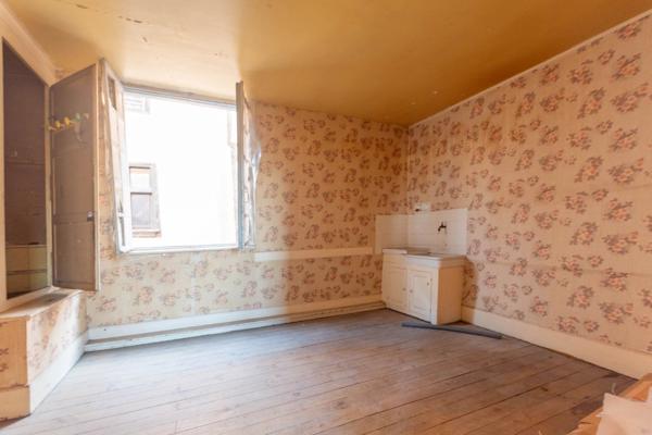 Vente Immeuble 11 pièces 182 m2 à Thiers