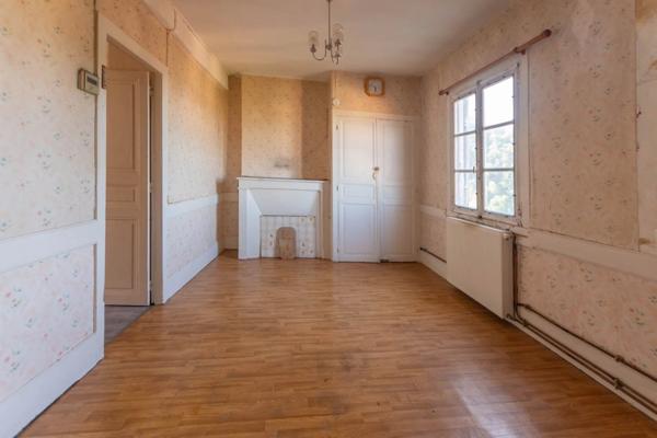 Vente Immeuble 11 pièces 182 m2 à Thiers