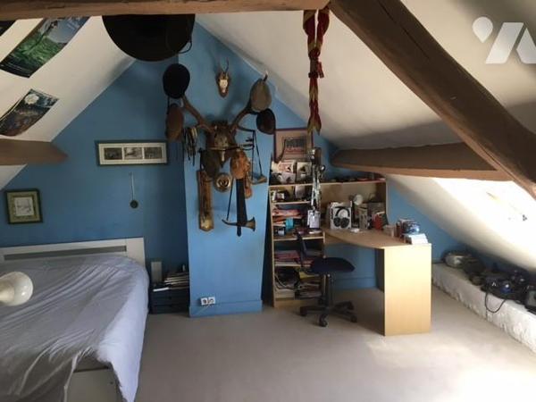 SENLIS maison ancienne F6