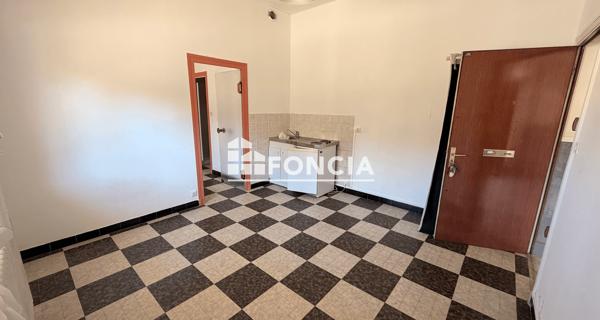 Location Local commercial 2 pièces 26.84 m² - Bourgoin-jallieu 38300