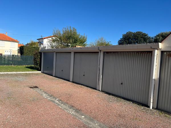 Parking / box Fouras 15 m2 Fouras Parking / box Fouras 15 m2 Fouras