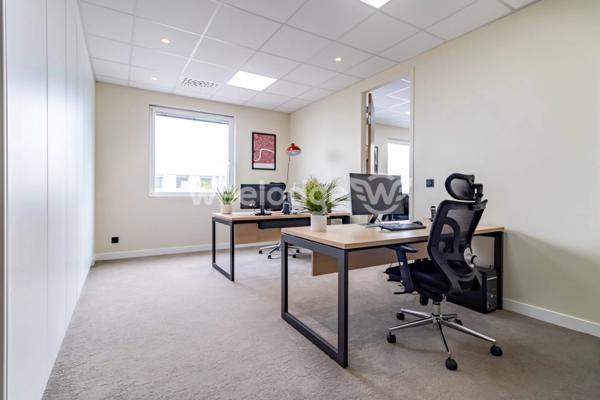 Local commercial à louer 3 pièces de 67 m² à Pontoise