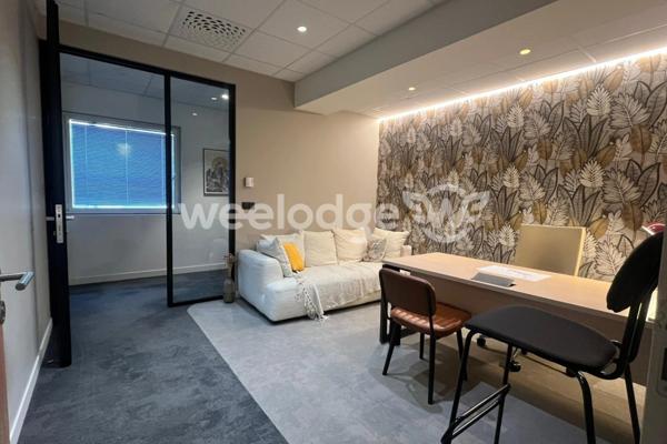 Local commercial à louer 3 pièces de 67 m² à Pontoise