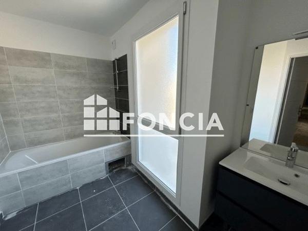 Location Appartement 3 pièces 58.32 m² - 50 RUE JEAN DUSSERT Marseille 13004