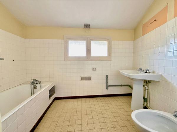 A VENDRE : MAISON 86 M² AVEC JARDIN + APPARTEMENT T2 AVEC BALCON, TERRASSE ET GARAGE