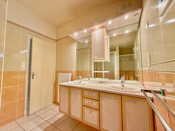 A VENDRE : MAISON 86 M² AVEC JARDIN + APPARTEMENT T2 AVEC BALCON, TERRASSE ET GARAGE