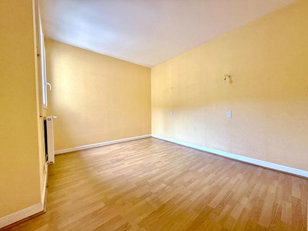 A VENDRE : MAISON 86 M² AVEC JARDIN + APPARTEMENT T2 AVEC BALCON, TERRASSE ET GARAGE