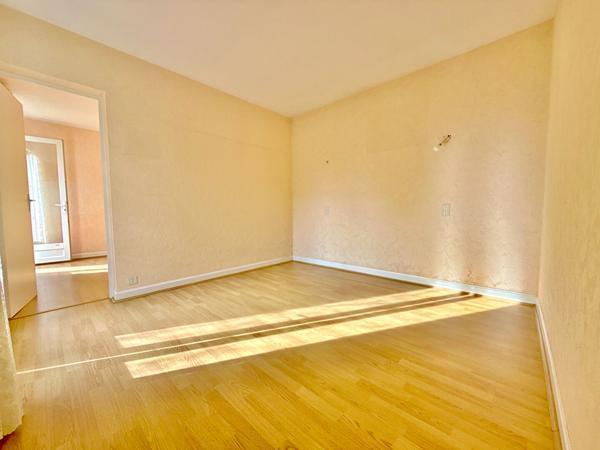 A VENDRE : MAISON 86 M² AVEC JARDIN + APPARTEMENT T2 AVEC BALCON, TERRASSE ET GARAGE