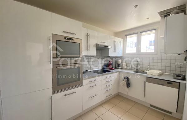 Maison avec grand garage - Hyper centre-ville