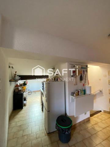 AGDE- Charmant T3 lumineux au cœur du centre historique d’Agde, dernier étage, charme de l’ancien et ambiance chaleureuse