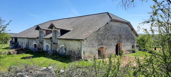 Belle grange avec CU dans un cadre paisible