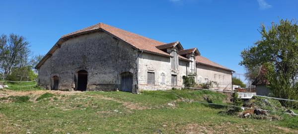 Belle grange avec CU dans un cadre paisible