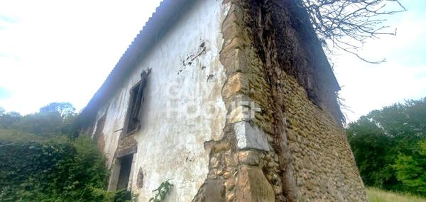 Grange à Rénover - Vue Pyrénées + 1,7 ha de Terrain !